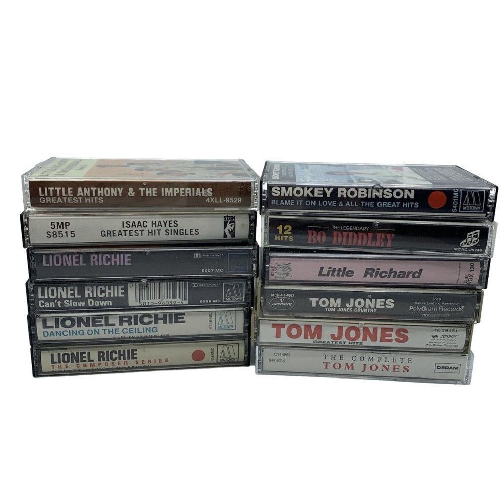 12 Cassette Tapes w/Cases & Inserts Lionel Richie Tom Jones Isaac Hayes +